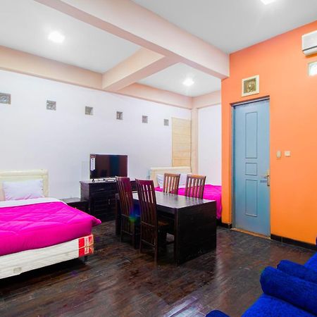 Hotel Tobana House Bintaro Jakarta Exterior foto